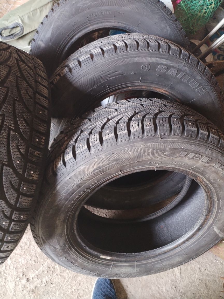 Зимние шины б/у 215/65 R16 комплект 85 000
