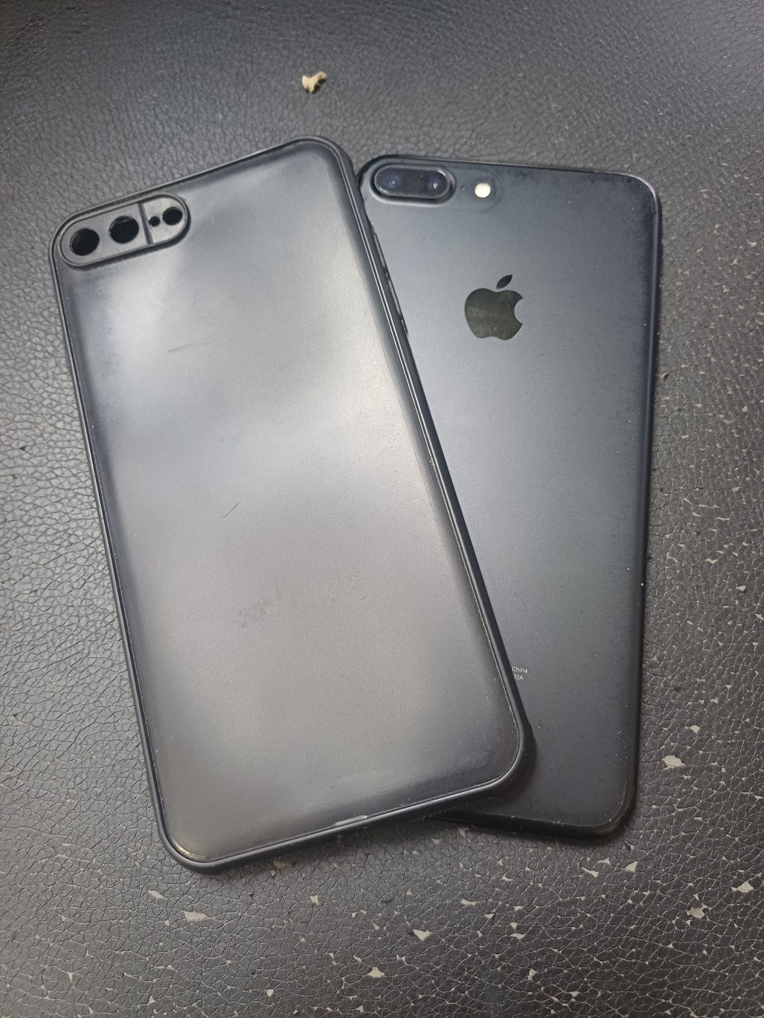 Продам iPhone 7 plus