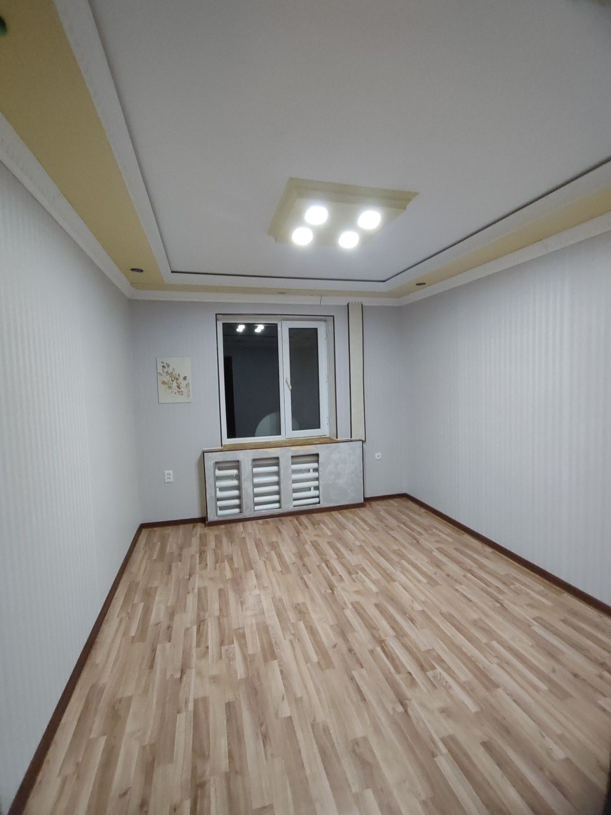 Тез арада 2 бөлмелі пәтер, жастық 40