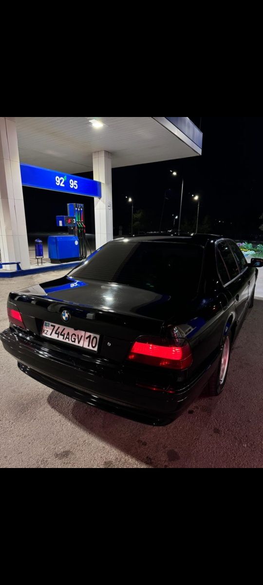 БМВ е38, 1995г, М60Б30