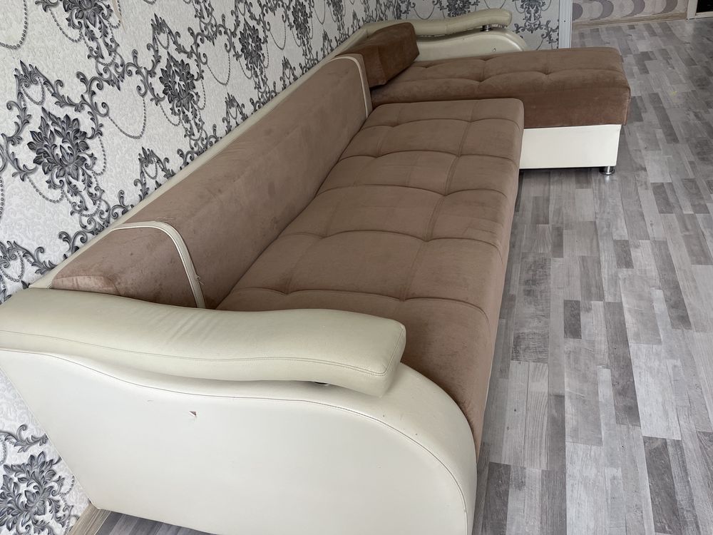 Продам диван длина 3 метра