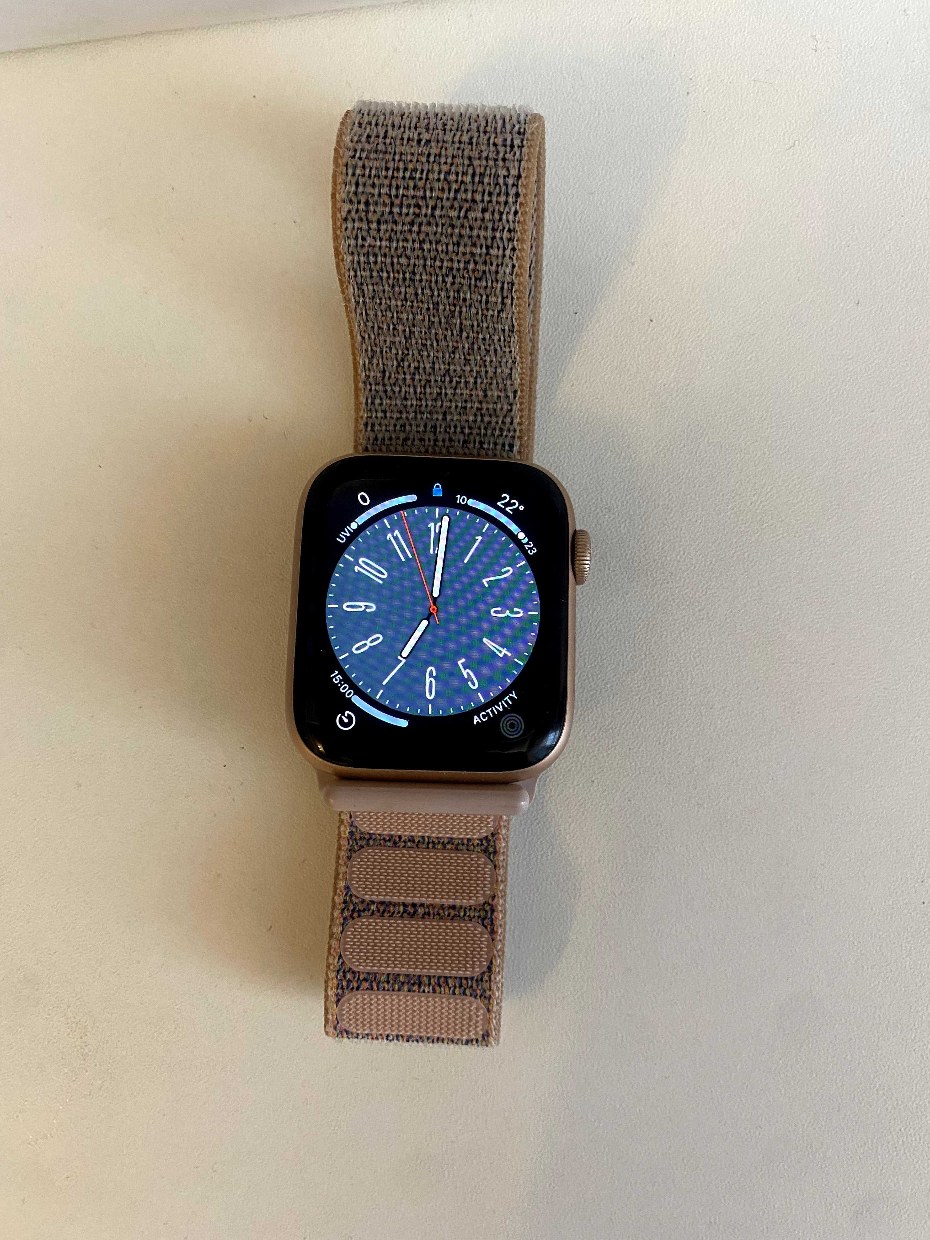 Apple Watch 4, 44mm + свой ремешек и кабель зарядки, с США
