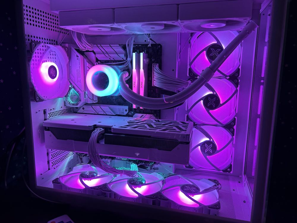 Геймерский Космолёт: Мощный пк с RTX 4070 TI и I7 13700KF