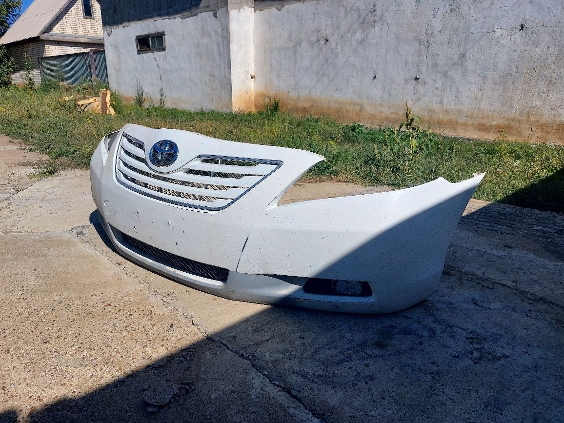 Бампер Toyota Camry 40 оригинал
