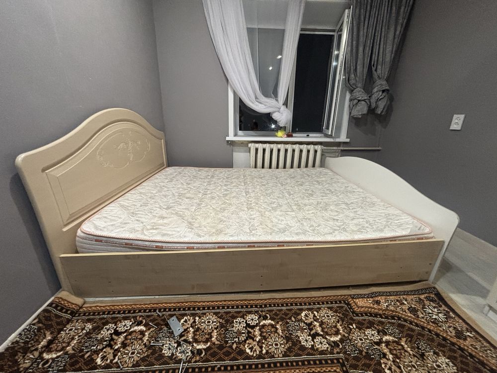 Спальный кровать