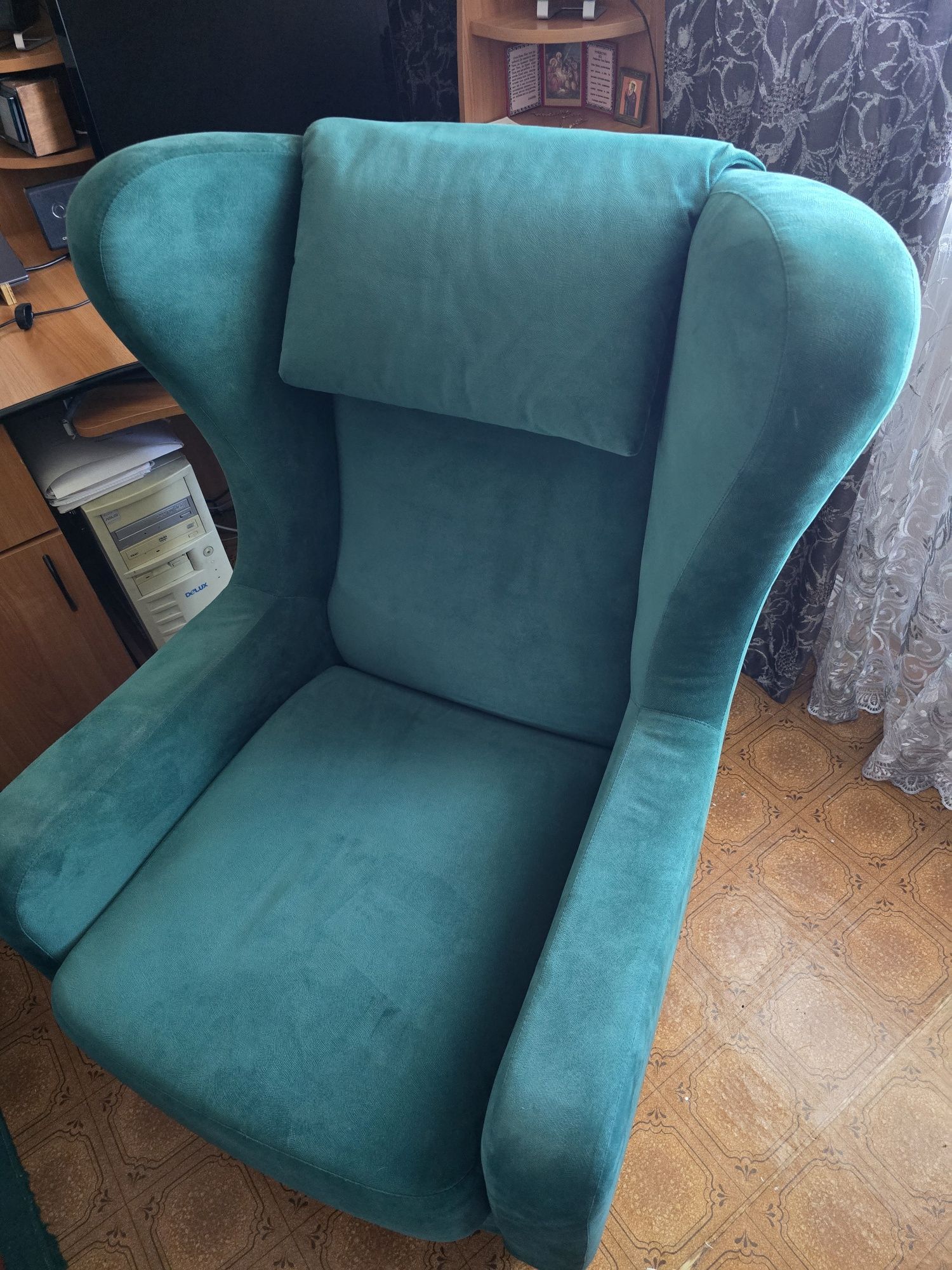 Продам кресло для гостиной.