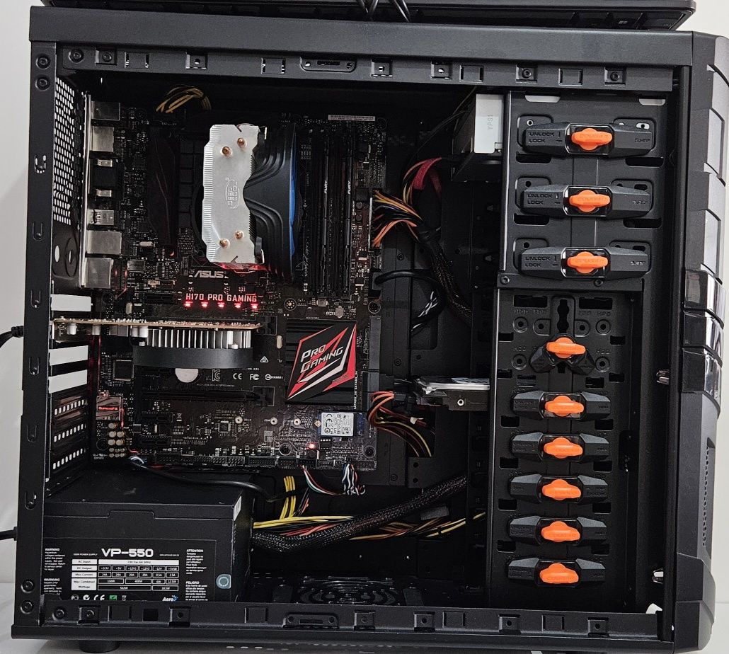 Продам игровой системный блок I7/GTX1050/16Gb.
