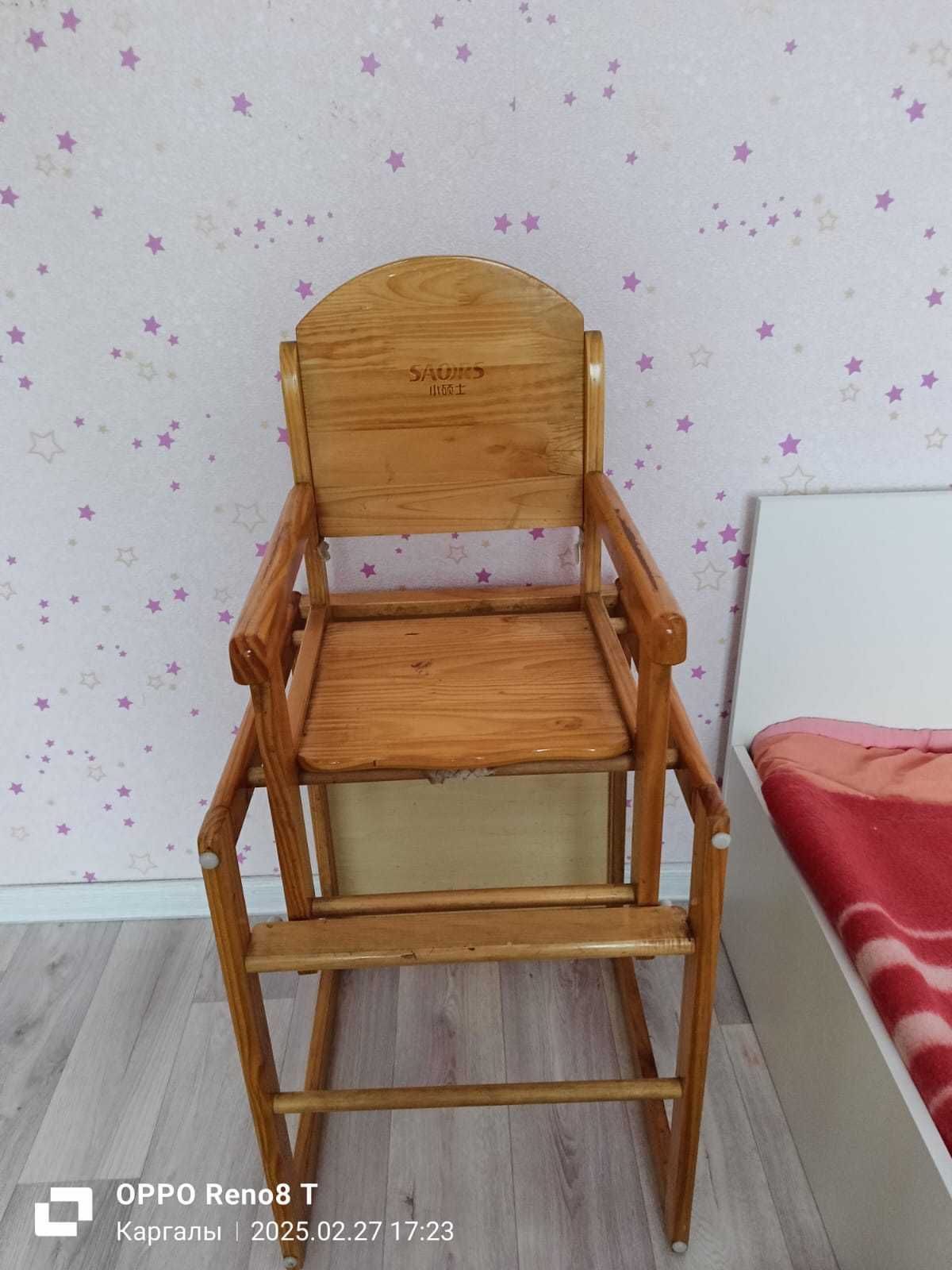 Продаю стул и стол для кормления