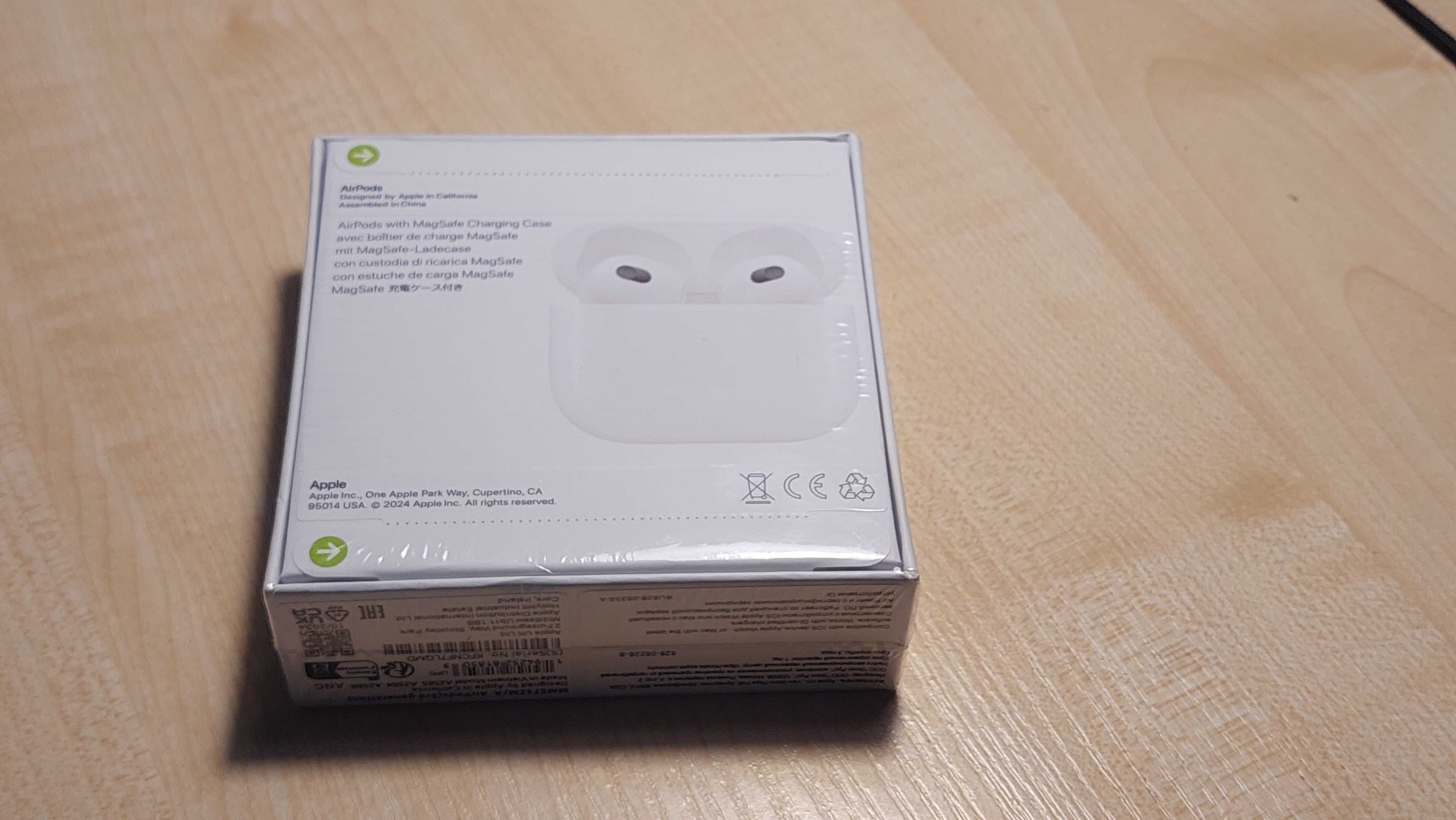 Наушники Apple AirPods 3 с зарядным футляром MagSafe (MME7 3ZM/A)