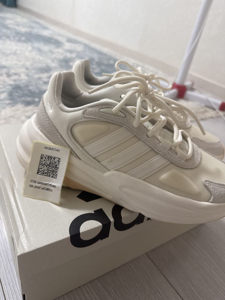 Кроссовки adidas оригинал