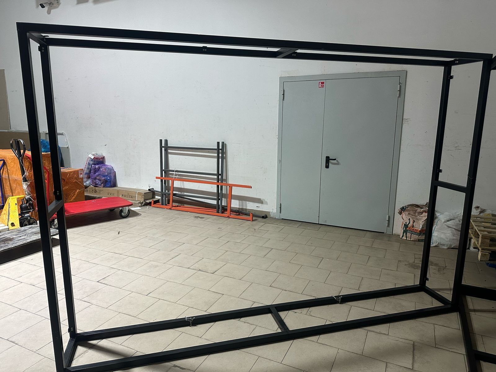 Продам два железных каркаса