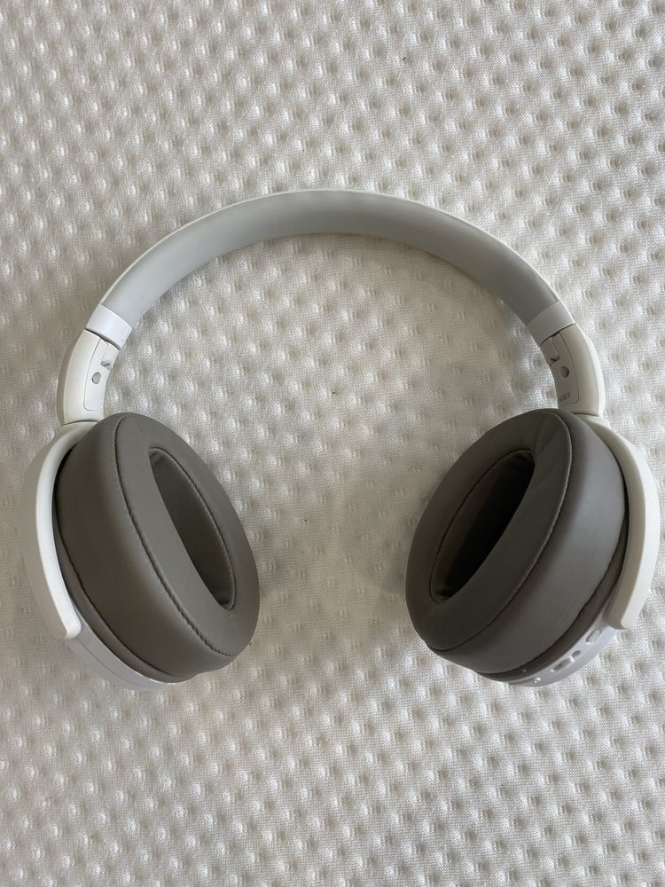 Беспроводные наушники Sennheiser HD 350 BT белый