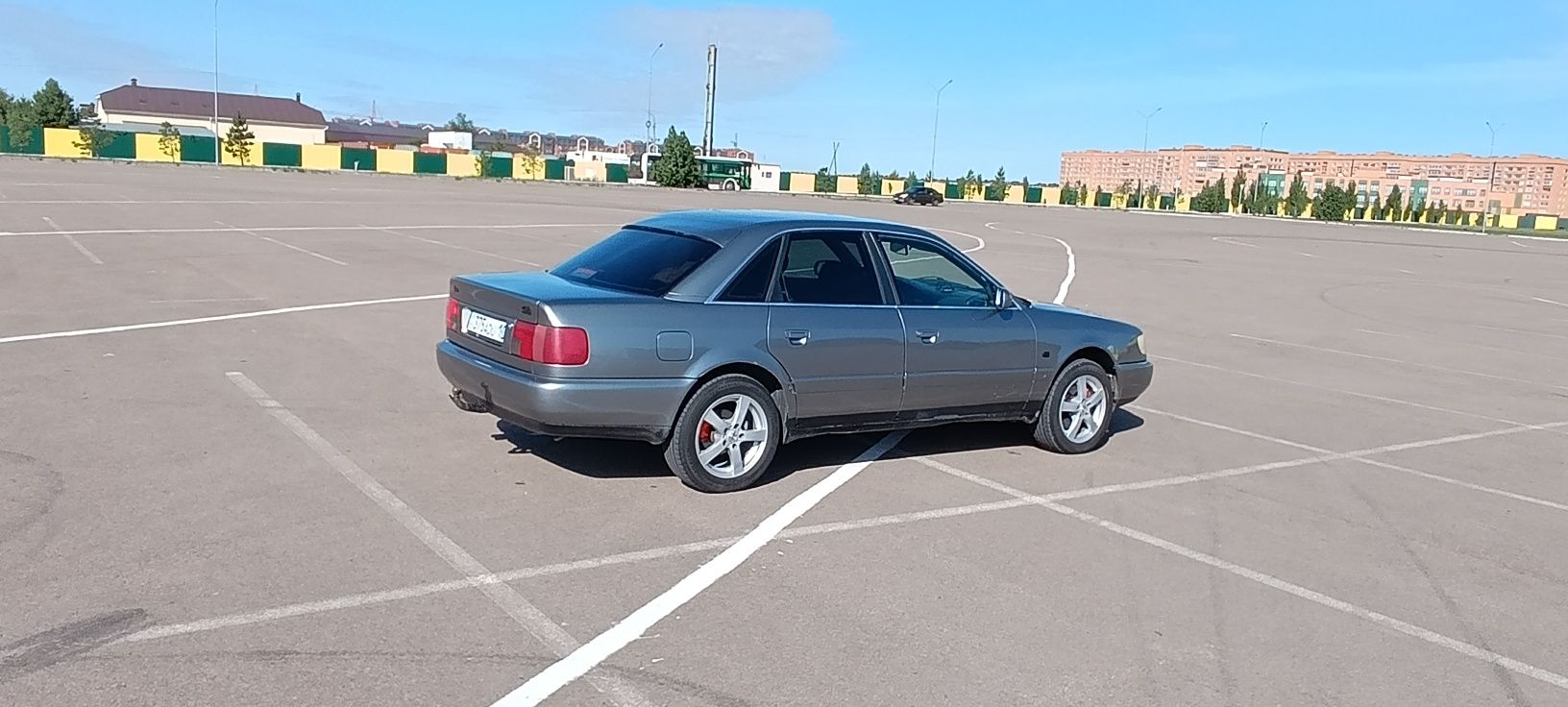 Продам Audi A6 C4