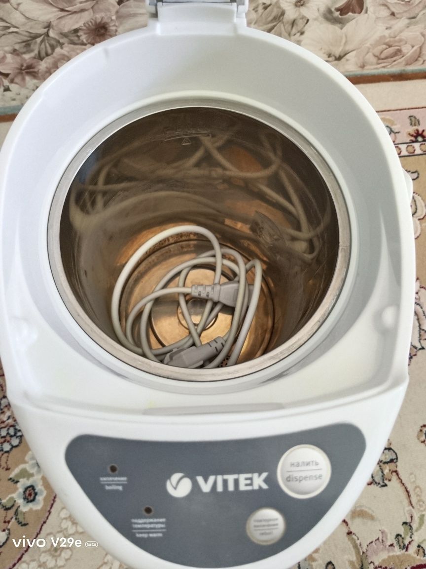Продается электрочайник