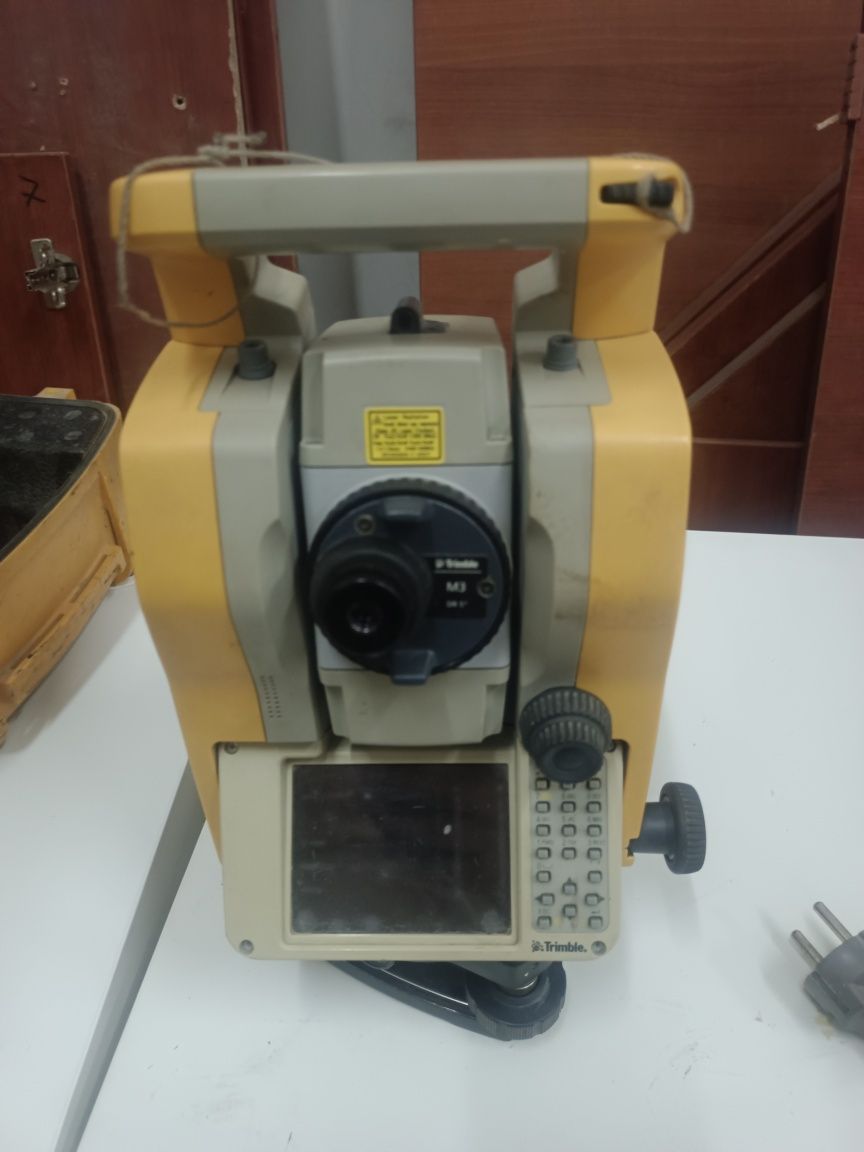 Trimble M3 DR5 (тахеометр)