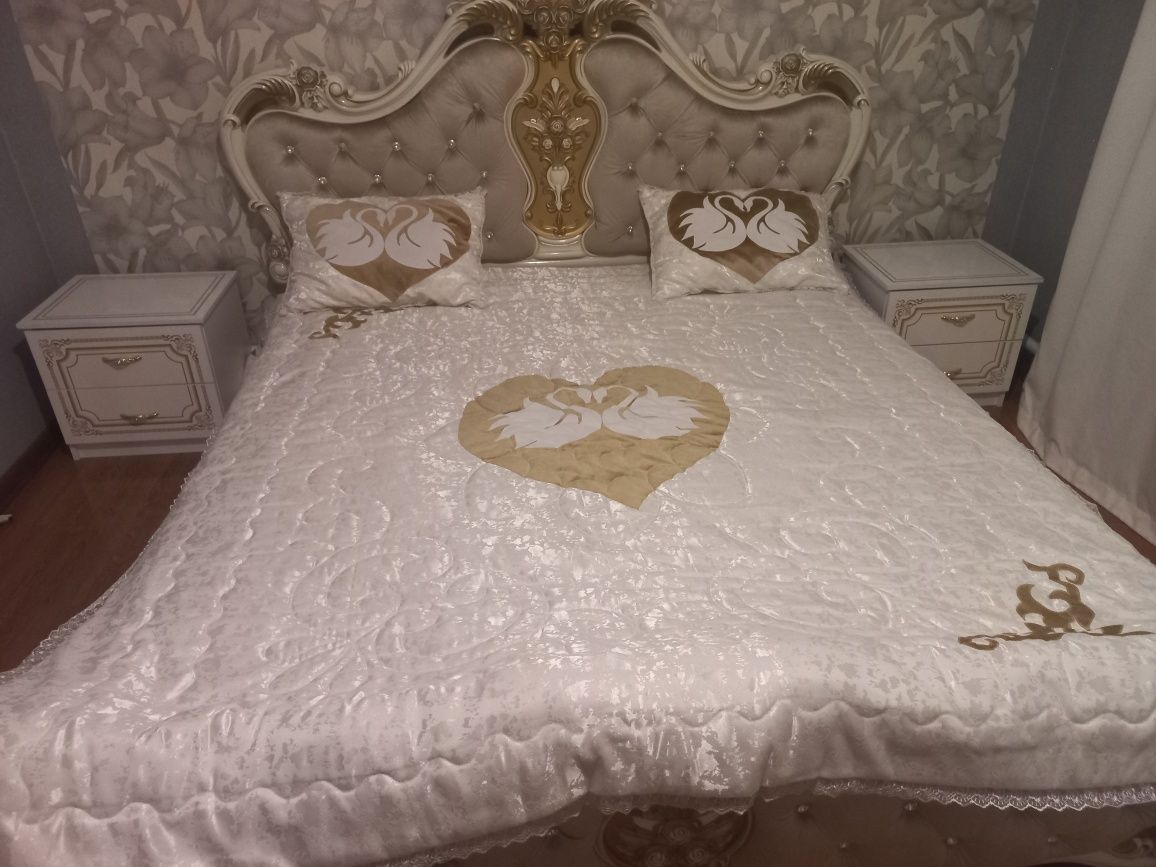 Қыз жасауын сатамын. Әр көрпенің ішінде 4 кг мақта бар.