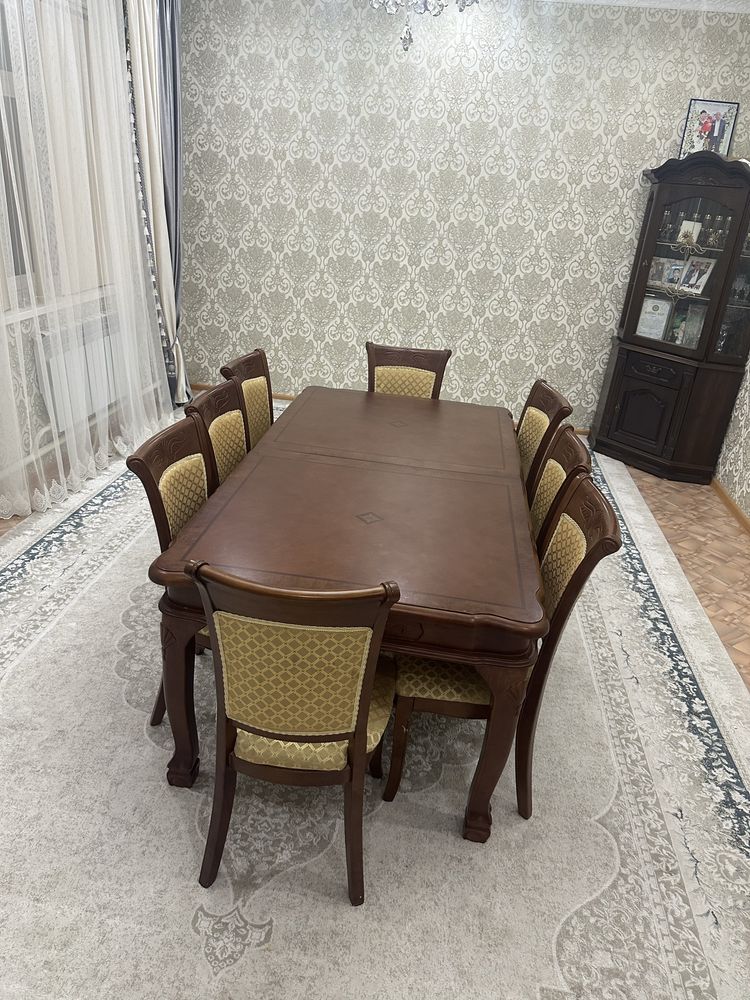 Продам столь и стулья