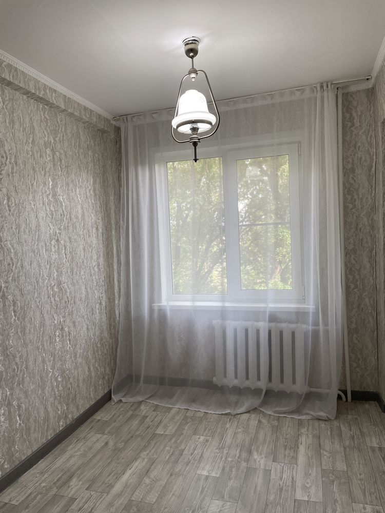 Продам 4-х комнатную кваритру район электротовары