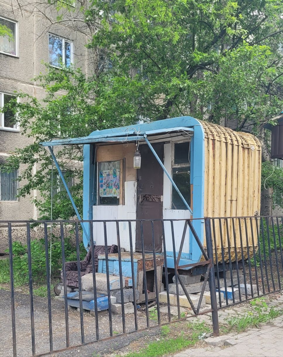 Продаётся металлический киоск