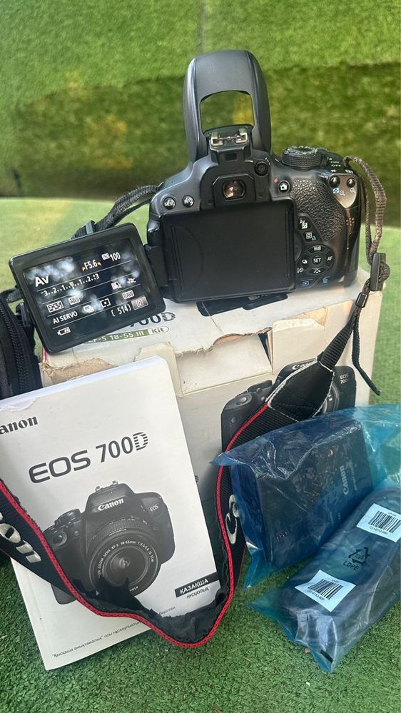 Продам фотоаппарат canon 700d