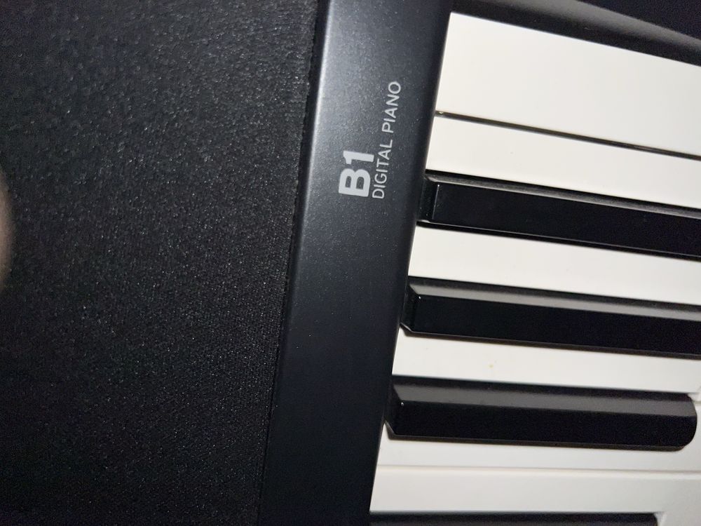Продается цифравое пианино KORG  B1 DIGITAL PIANO