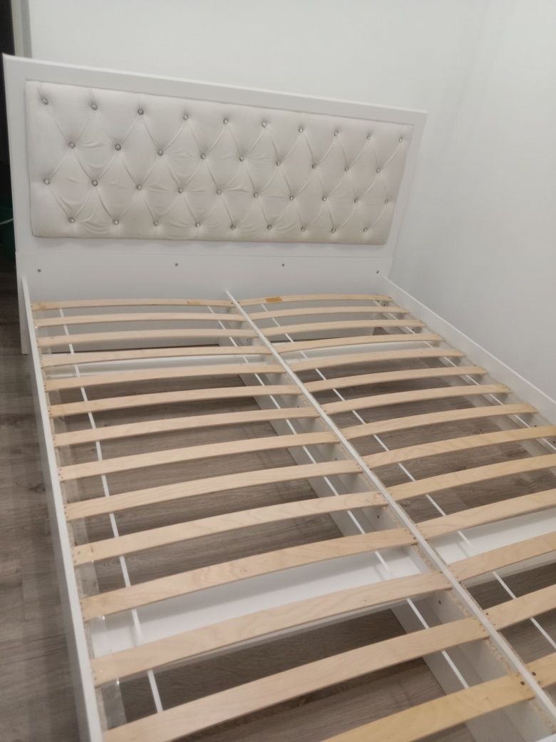 Продается кровать 2хсп с матрасом