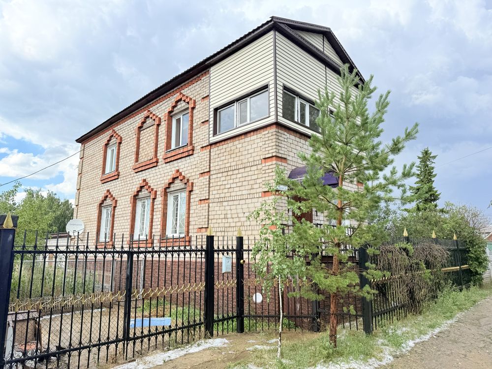 Продаем дом с гаражом