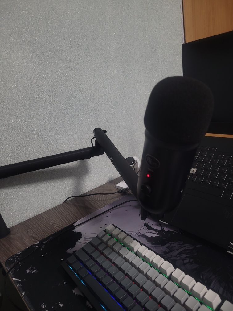 Blue Yeti Микрофон в идеальном состоянии