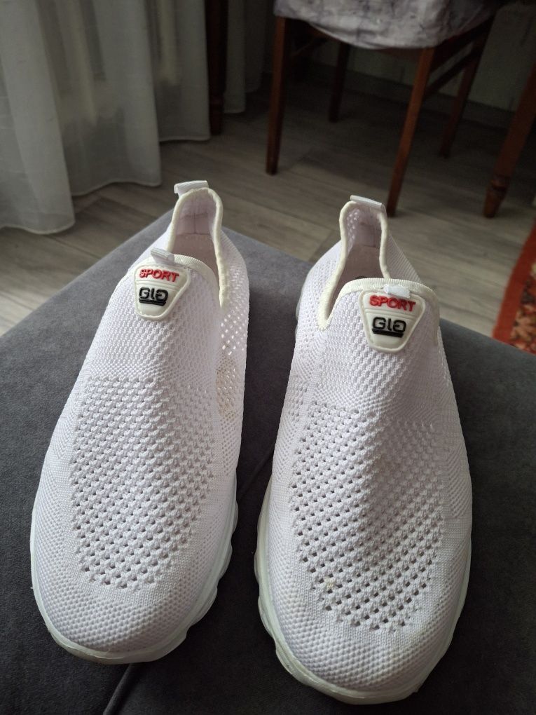 Продам летние туфли
