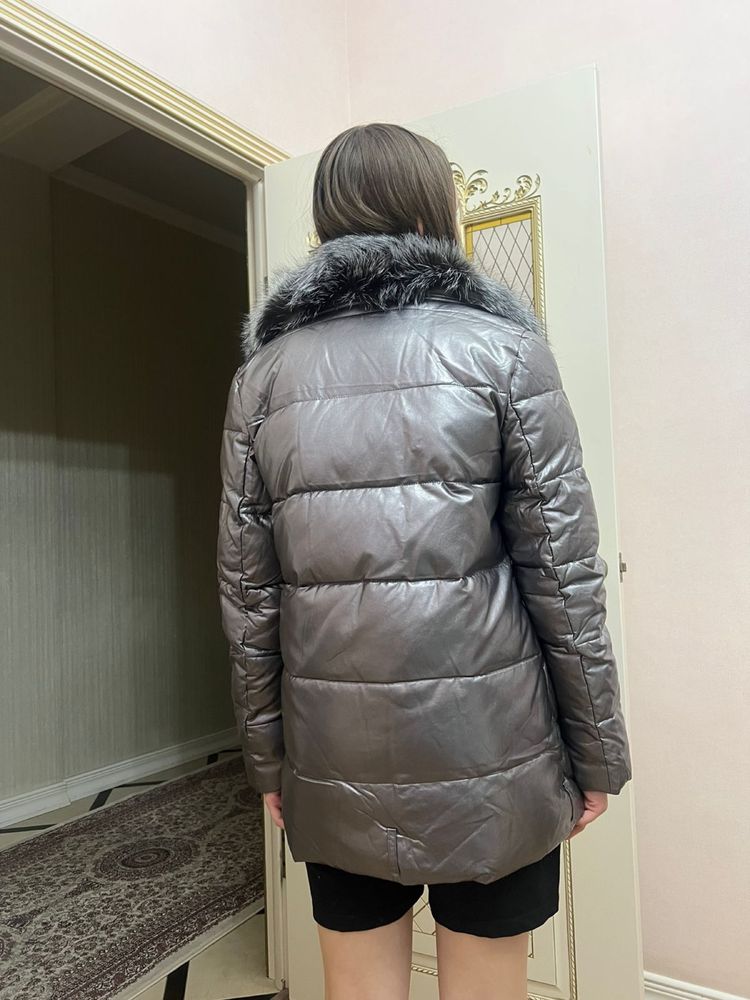Продам зимнюю куртку