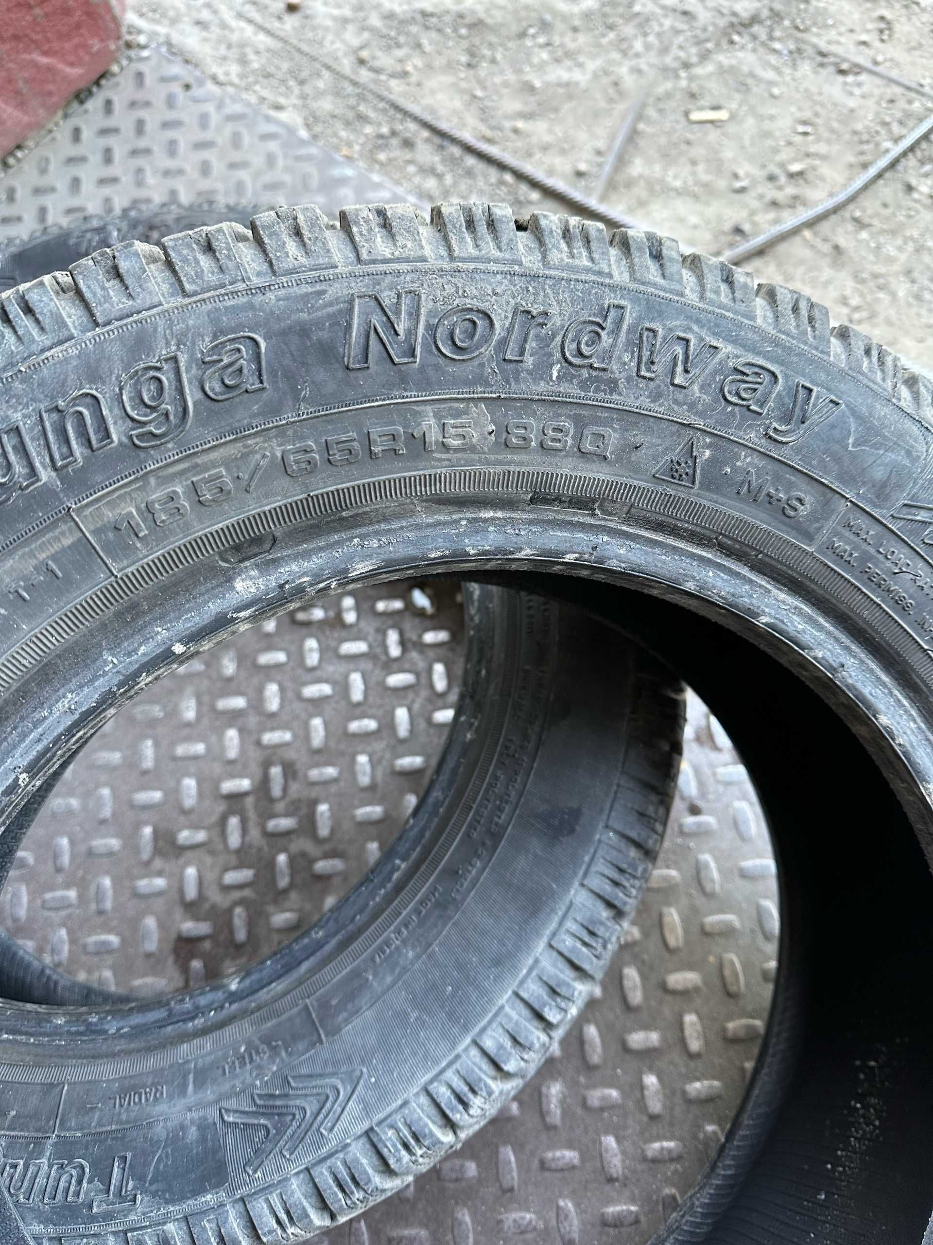 185/65R15 Зимние шины ( 3 шт)