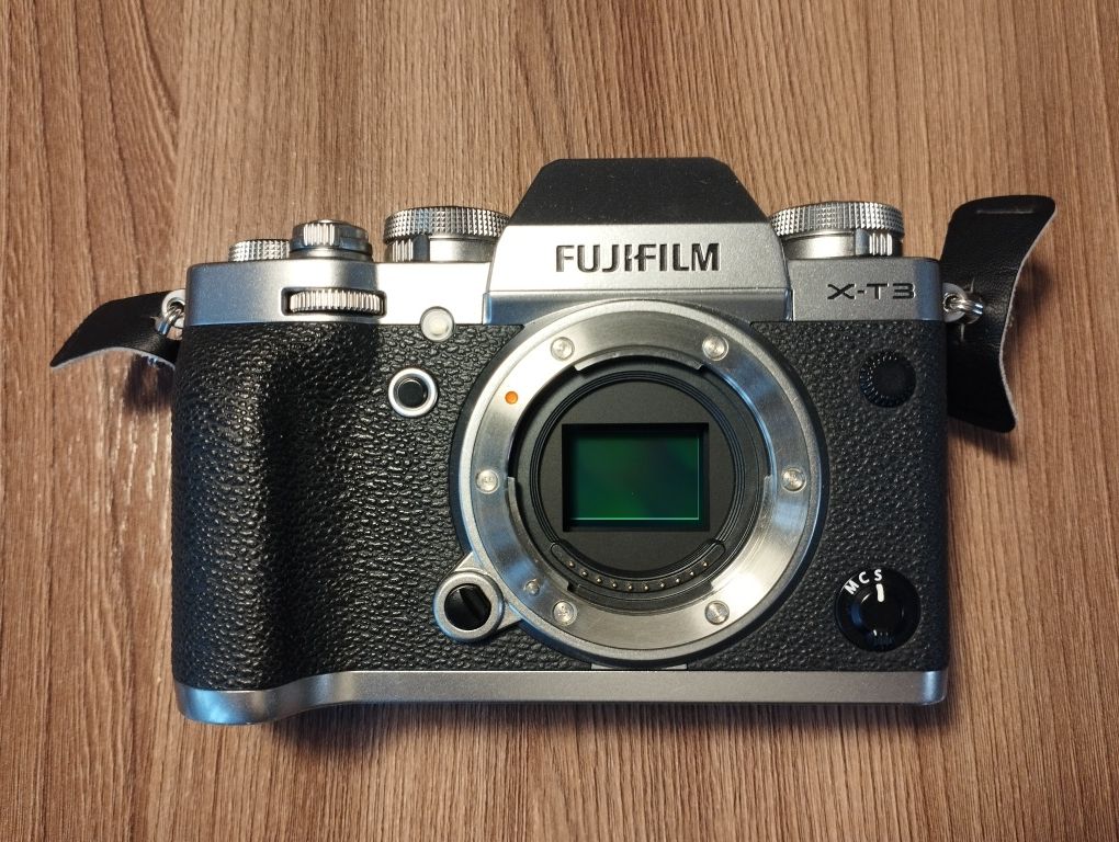 Fujifilm X-T3 body + 3 аккумулятора и зарядное