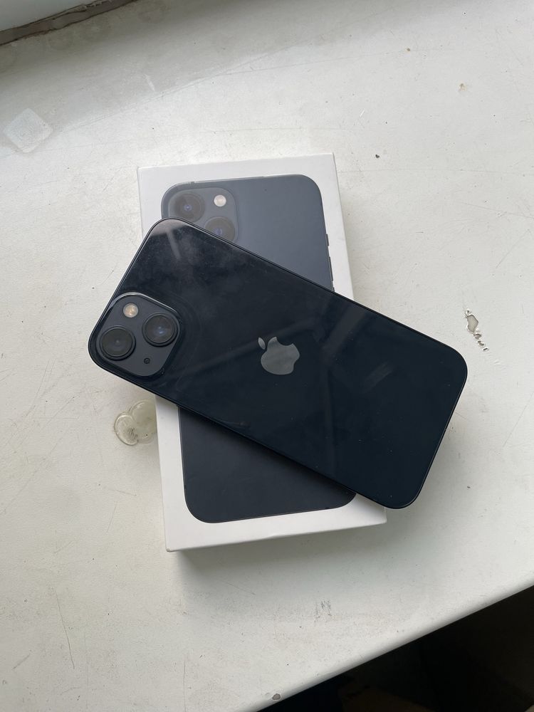 iPhone 13 128GB.