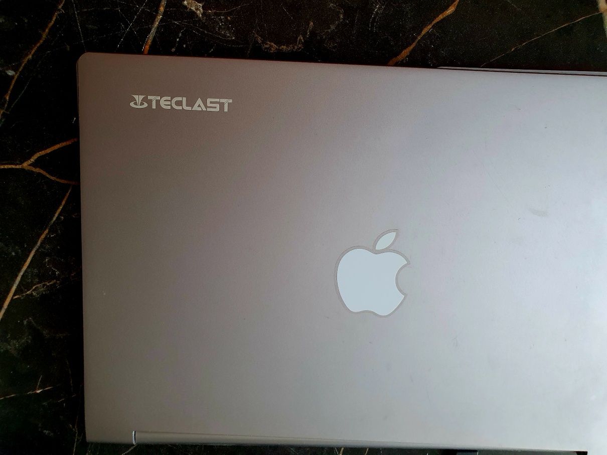 Продам ультрабук 15,6"