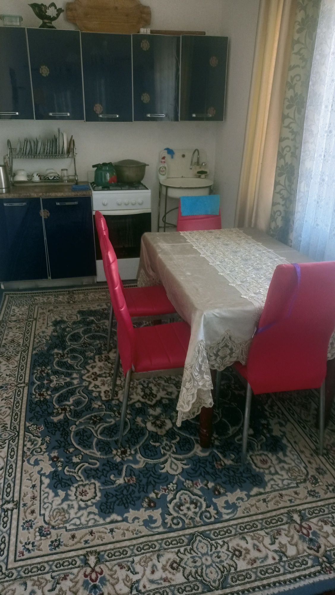 Продам дом за линией рядом с пекарней Пышка .Дом  двух этажныйй