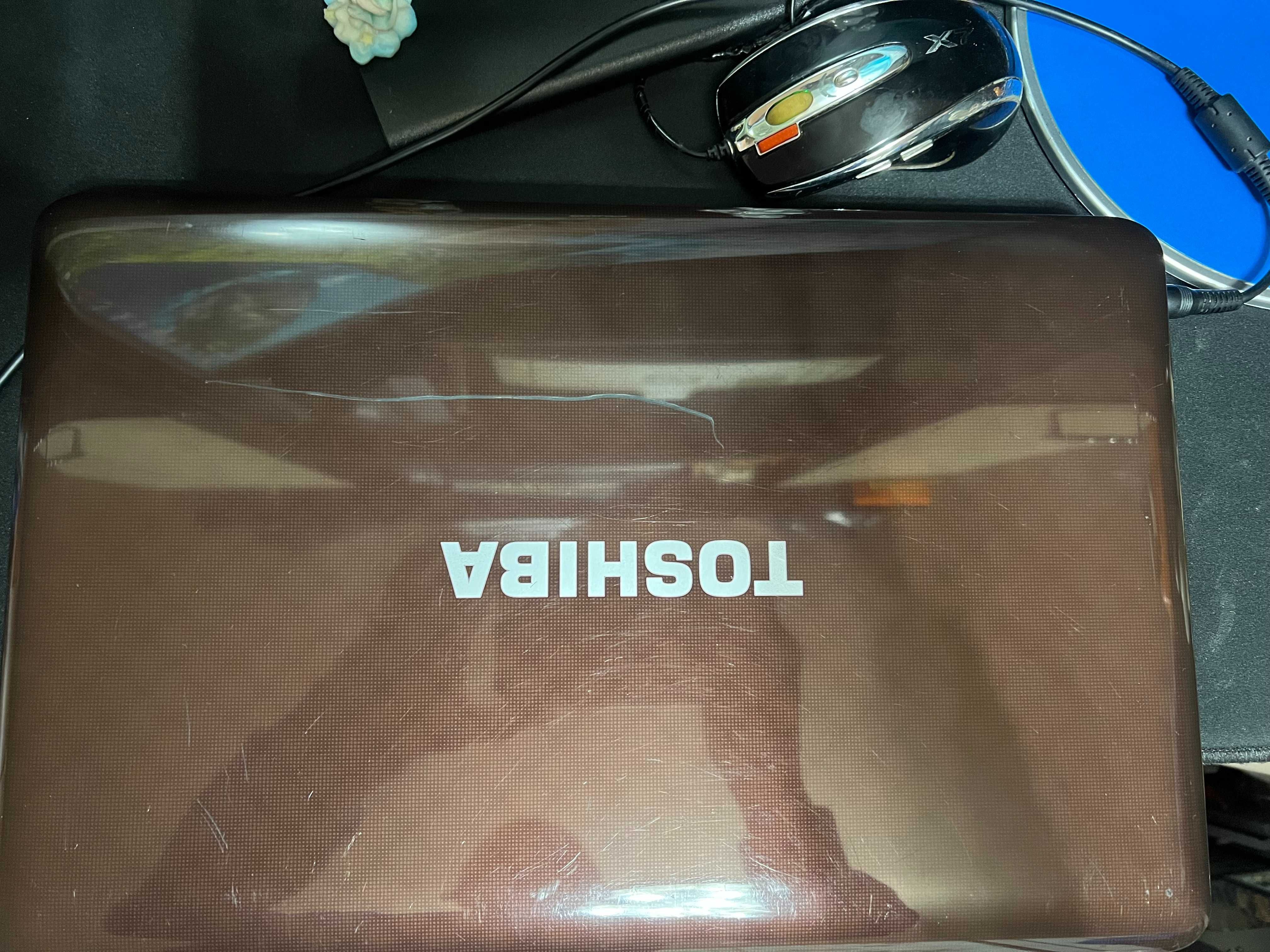 Продам 4-х ядерный ноутбук TOSHIBA в хорошем состоянии.