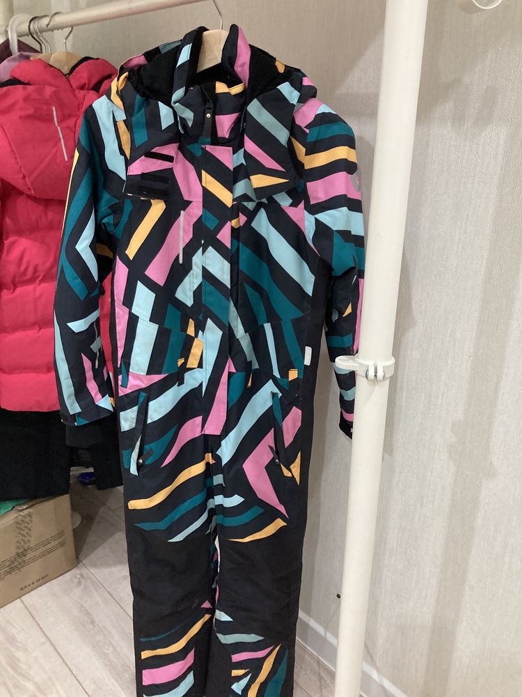 Продается комбинезон Reima, унисекс. На возраст 8-11 лет