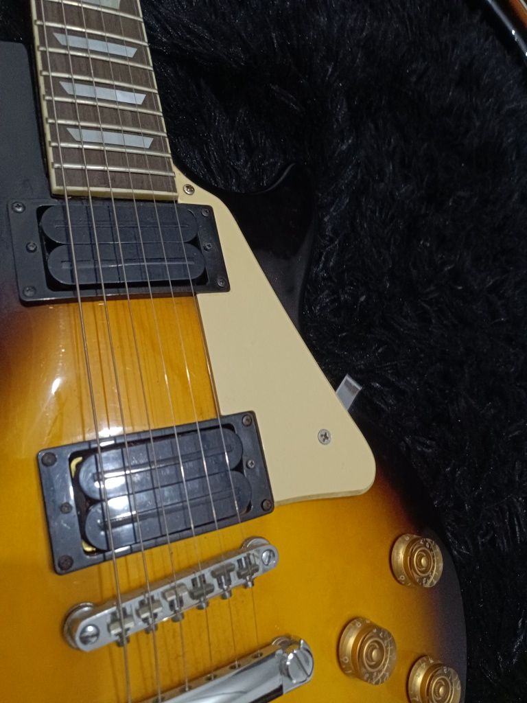 Epiphone les paul с корейскими рельсовыми хамбакерами