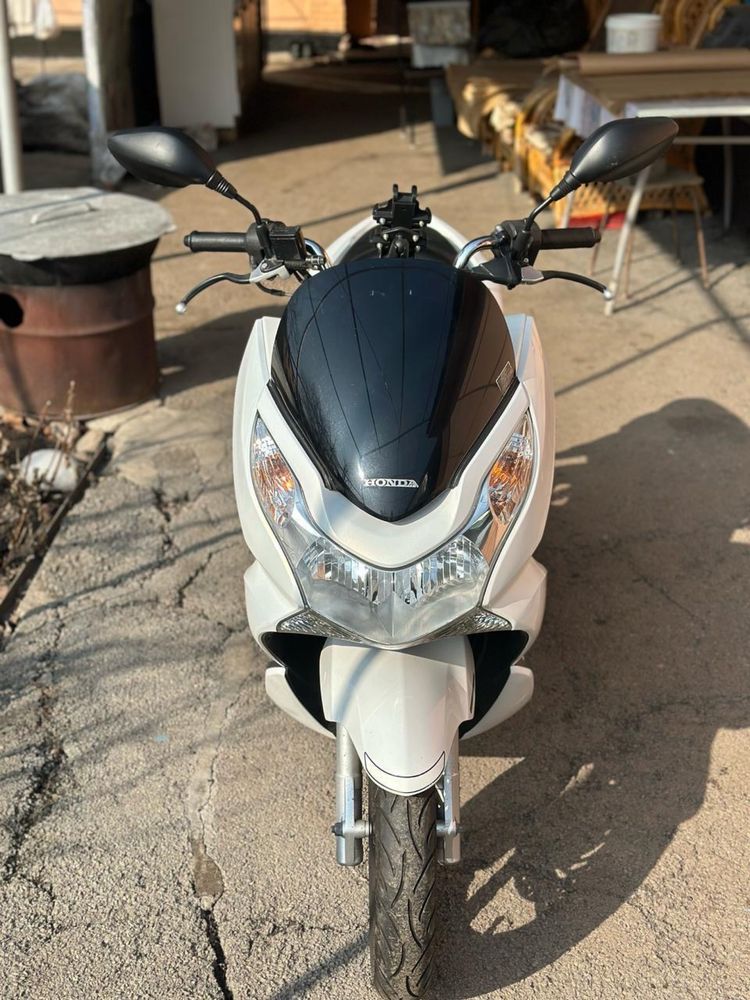 Продам Honda pcx 125