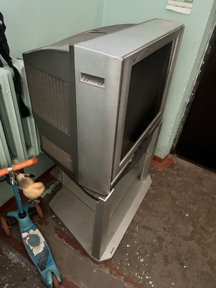 Продам телевизор