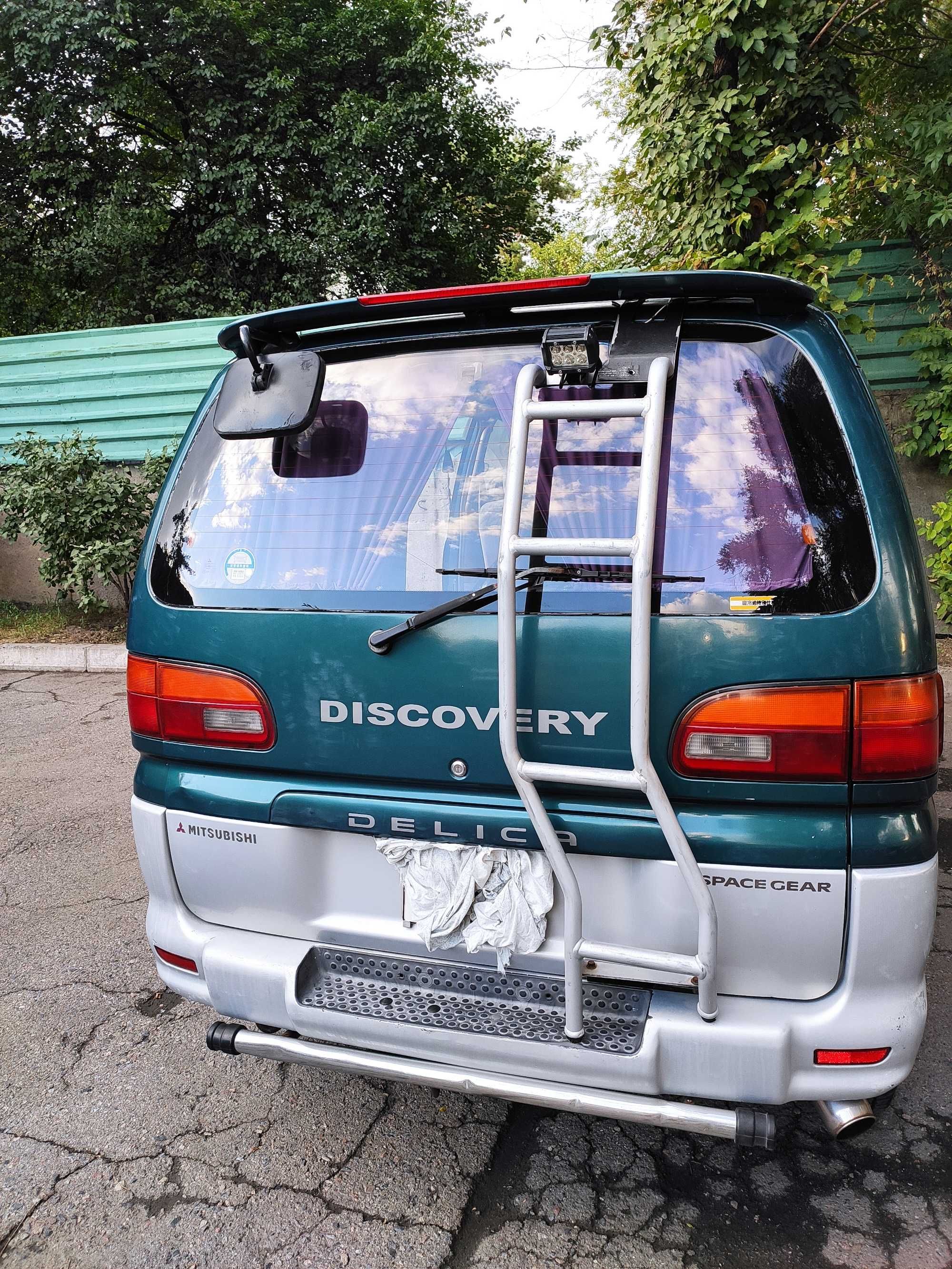 Продам Mitsubishi Delica в хорошие руки.