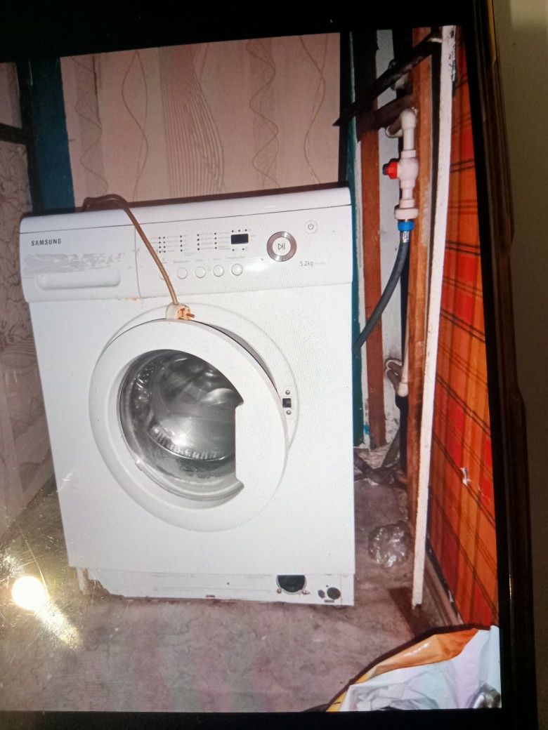 Продам стиральную машину