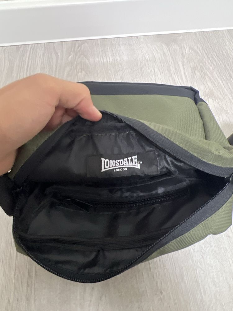Барсетка lonsdale