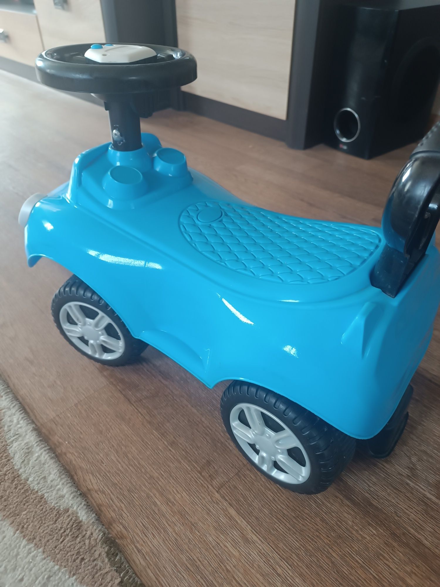 Продам детский автомобиль