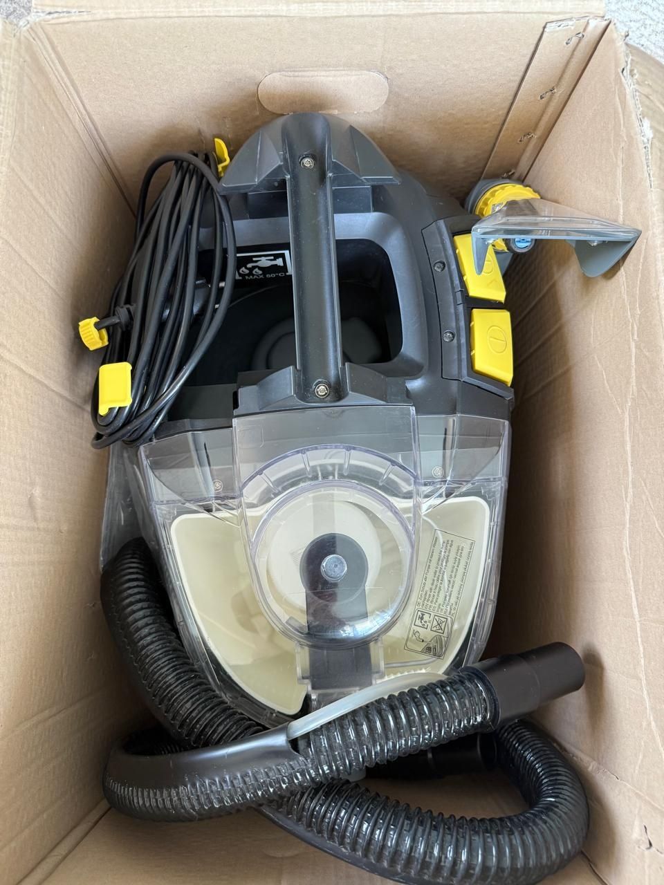 Моющий пылесос Karcher