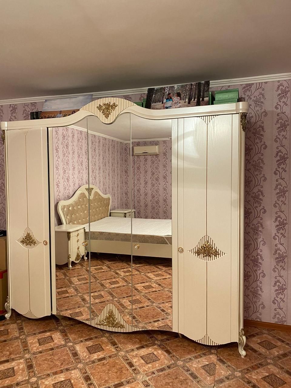 Продам спальный гарнитуру