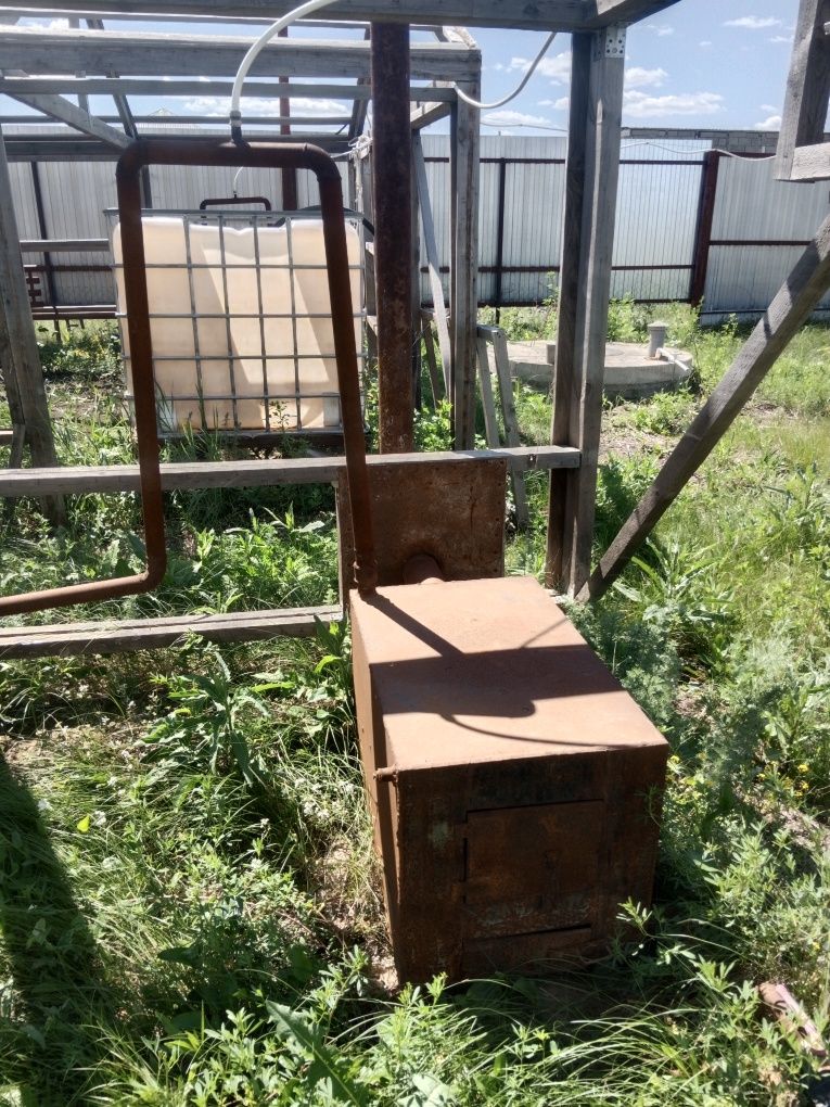 Продам участок с теплицами. Хороший торг