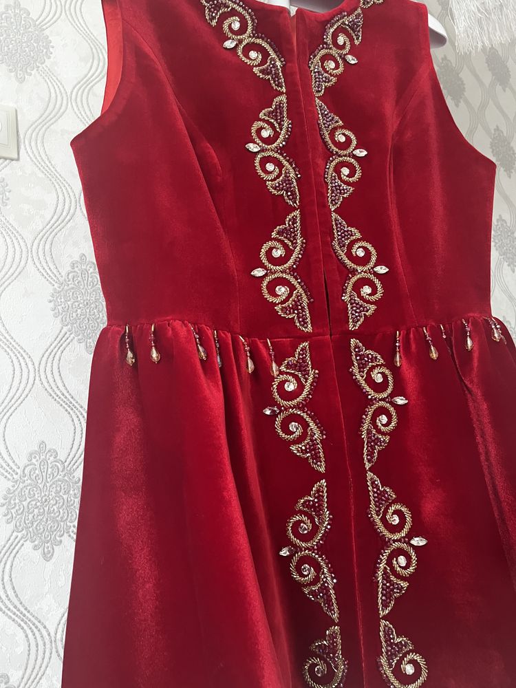 Продам комплект национальной одежды