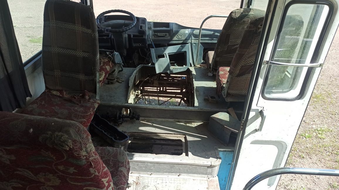 Продается автобус не находу.