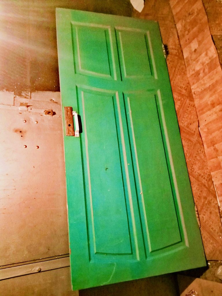 Носилки  для кислородных  баллонов  СССР; Дверь и  другое